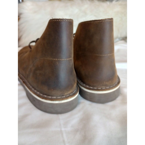 Clarks Chukka Seude Leather Boots Sz 9 M Brown Round Toe Mens Shoes EUC main image 8